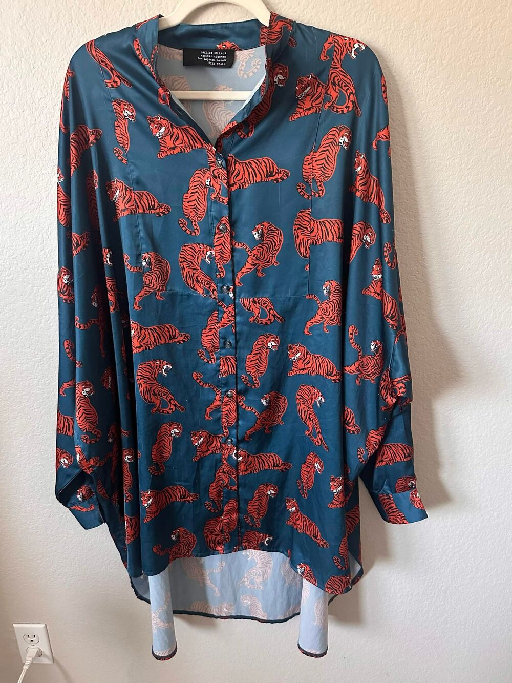Dressed In Lala Tiger Satin Matching Set Oversized Button Up Tunic & Pants S - Picture 3 of 15